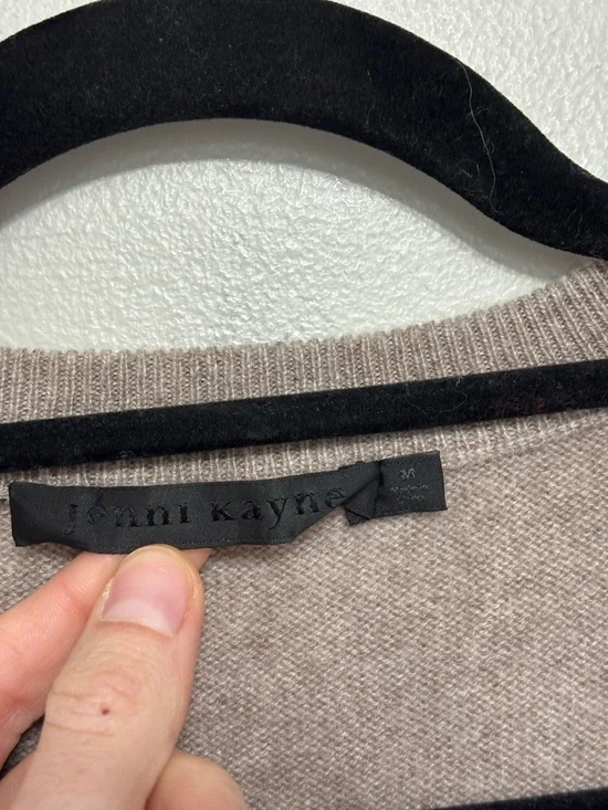 Jenni Kayne Flynn 100% Cashmere V-Neck Sweater in Oatmeal - Size M - Picture 3 of 5